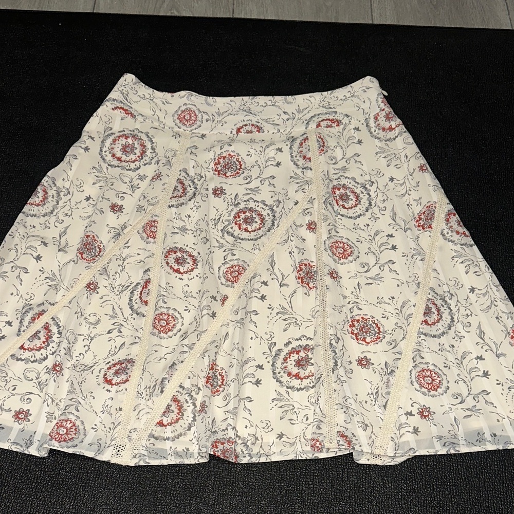 Ann Taylor Cream and Red Floral A-Line Skirt